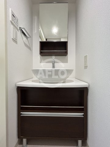 アーデン京町堀イーストの独立洗面台|アーデン京町堀イースト　独立洗面化粧台