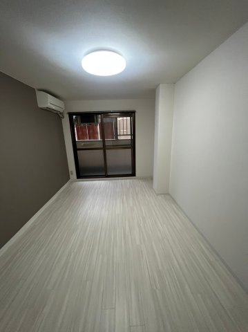 マンションのぞみの洋室