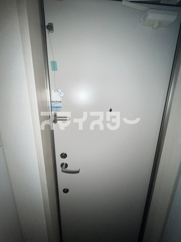 フォーチュン西立川の玄関