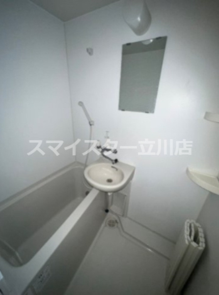 フォーチュン西立川の洗面所