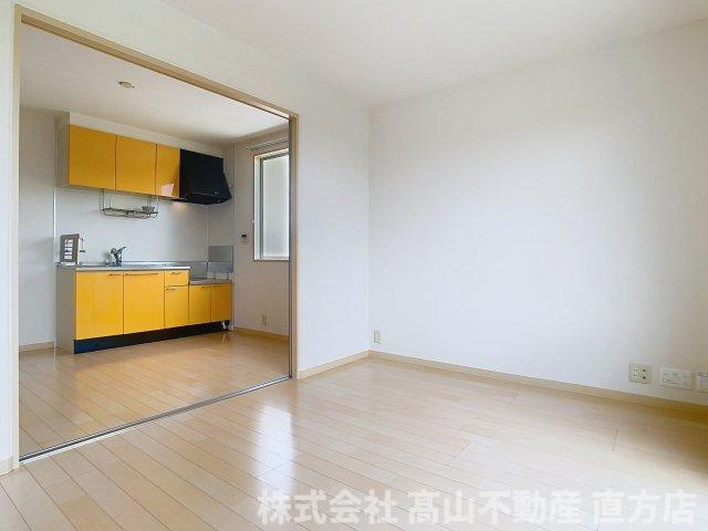 宮若市沼口のアパートの洋室