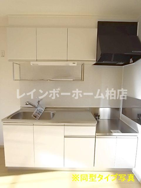 【仲介手数料：50％OFF】対象物件！のキッチン|コンパクトなキッチンで掃除もラクラク