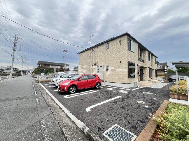 アルモニの駐車場|高崎、前橋のお部屋探しはエンドスケープまで！お客様の理想お聞かせ下さい♪