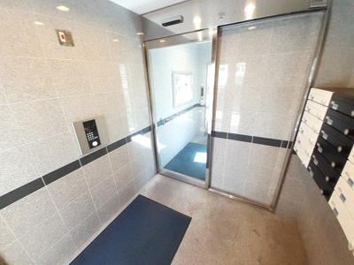 【エントランス】 | 盛キャラバン（Ｄ） | 建物の内部です