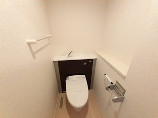 【トイレ】 | 盛キャラバン（Ｄ） | ゆったりとした空間のトイレです