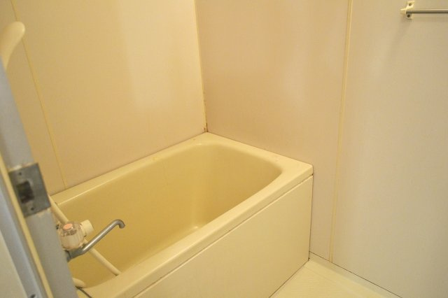パラシオン糀屋の浴室|コンパクトで使いやすいお風呂です