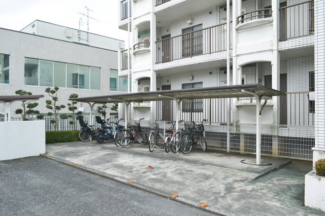 パラシオン糀屋のその他共用部分|サイクルポートです