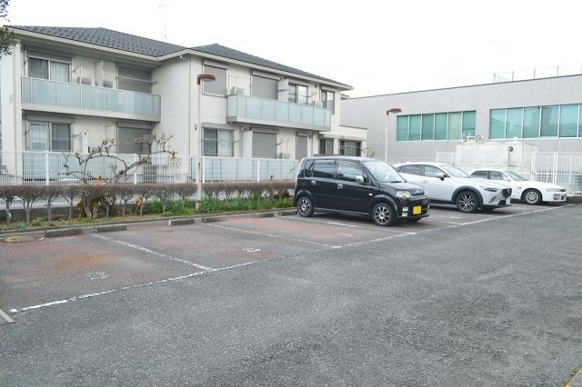 パラシオン糀屋の駐車場|敷地内に専用駐車場ございます