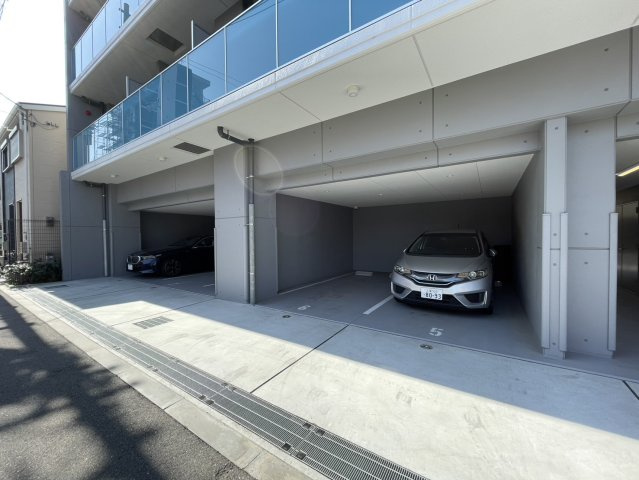 S-RESIDENCE東三国amanteの駐車場