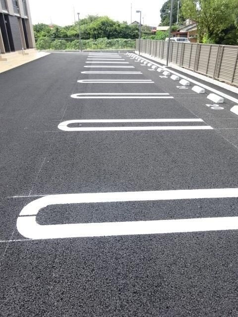 リヴェール　ヴィラⅠの駐車場
