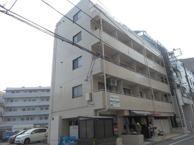 東本町ハイツ第２の外観