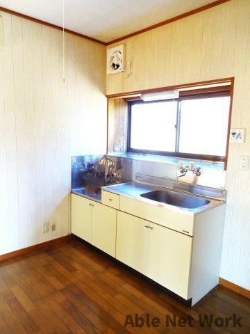 野口アパートAのキッチン|独立キッチン　窓付き