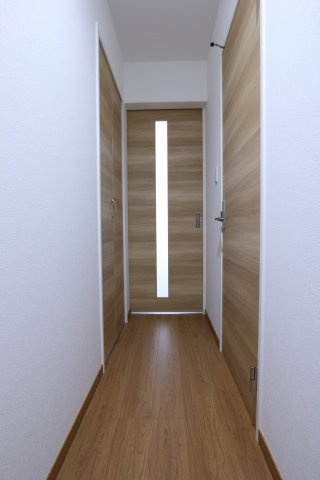 パルフラッツ王居殿の玄関