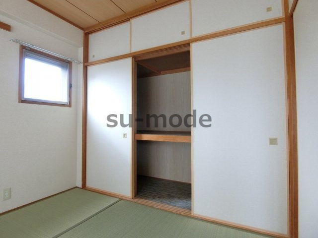 イリス南茨木の収納