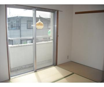 大和市南林間２丁目の賃貸マンションの内装