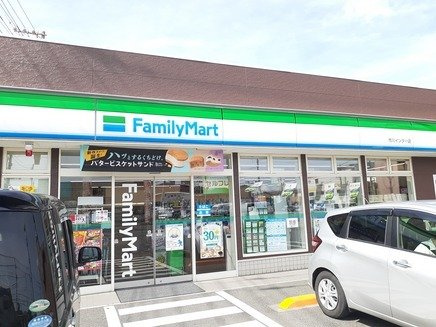 パインコートの周辺|ファミリーマート市川インター店まで800m