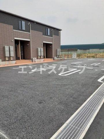 アップ　フィールドの駐車場|高崎、前橋のお部屋探しはエンドスケープまで！お客様の理想お聞かせ下さい♪