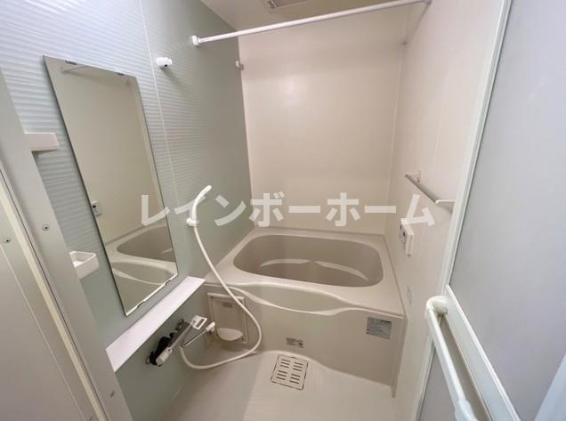 Ｂａｎｄｅｒｕｏｌａ【非対面接客対応！】接客・申込・契約　オンライン＆LINE　相談可！の浴室|日々の疲れを癒すお風呂付です