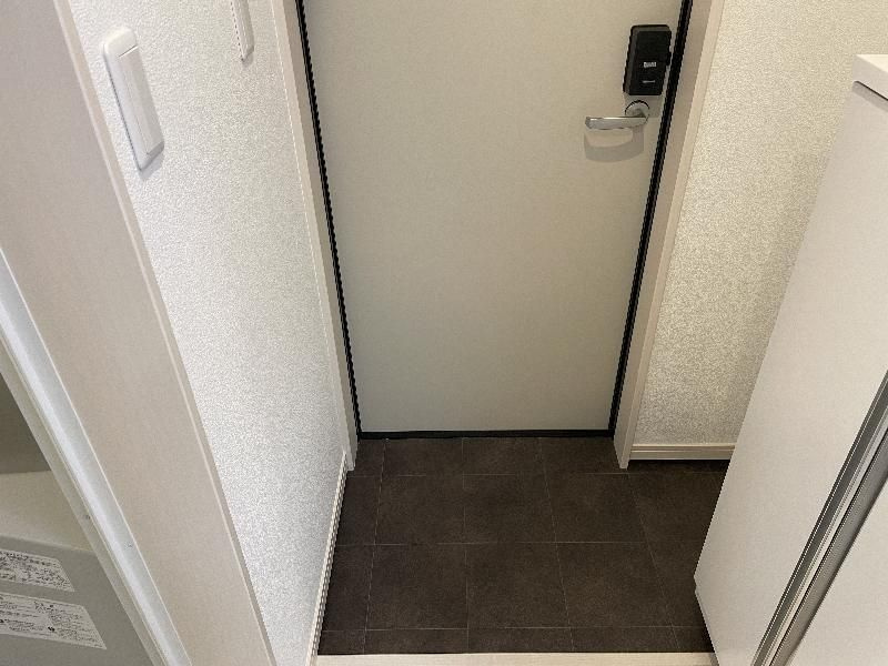 つばめハウス六町の玄関