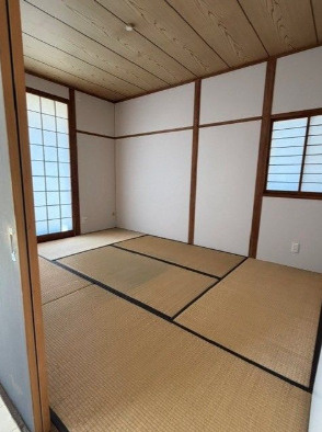 広瀬貸家【キャッシュバック対象物件】の和室|フローリングだけでなく、和室もあります