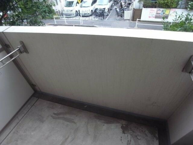 プレール・ドゥーク北新宿のバルコニー