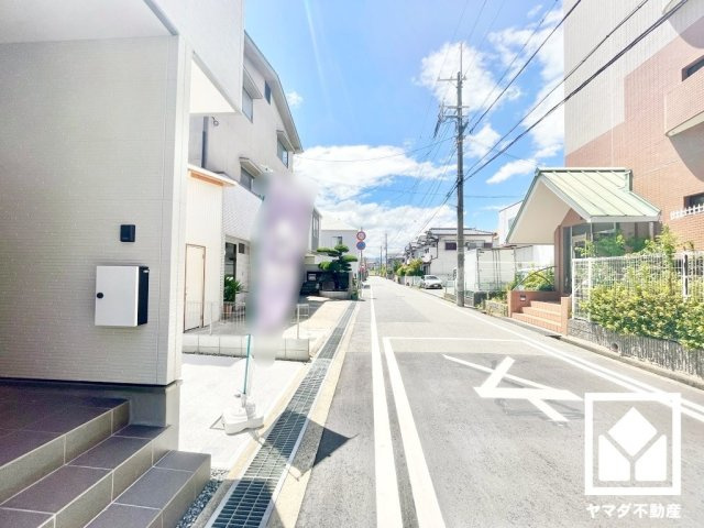 伊丹市荻野３丁目　２期の前面道路含む現地写真