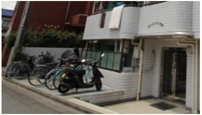 清瀬市竹丘２丁目の賃貸マンションのエントランス