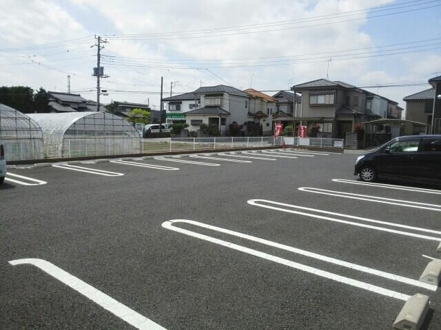 ヴァンベールの駐車場