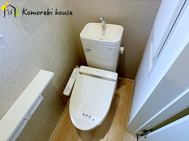 鴻巣市箕田　中古戸建　のトイレ|落ち着いた色調のトイレです