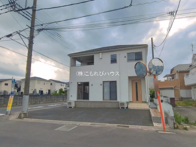 鴻巣市箕田　中古戸建　の前面道路含む現地写真|26/07/27