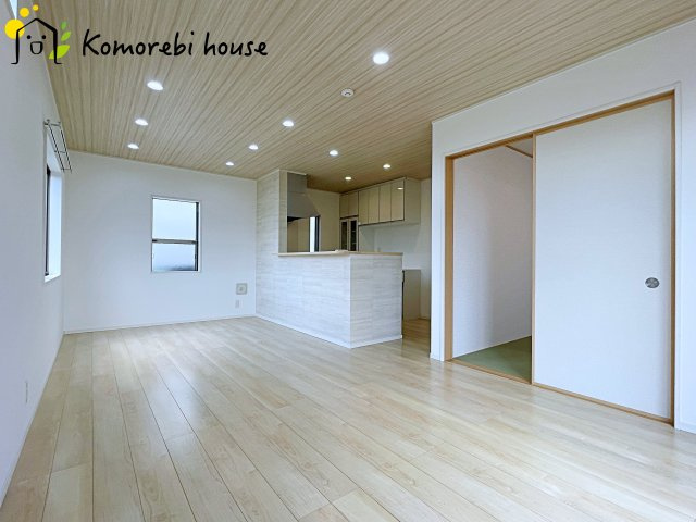 鴻巣市箕田　中古戸建　の居間・リビング|ゆったり過ごせるリビングです