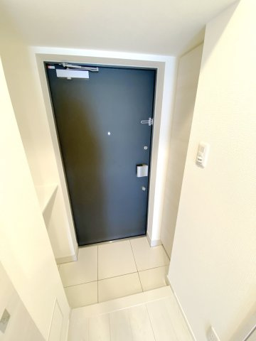 江東区亀戸２丁目の賃貸マンションの玄関