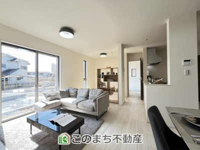 【居間・リビング】 | LievleGarden.S第4境　 | 同社施工物件写真。※建具やフローリング、その他仕様が異なる場合がございます。