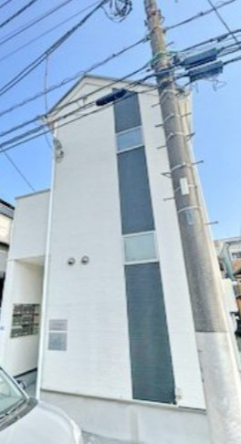 横浜市鶴見区市場大和町のアパートの外観