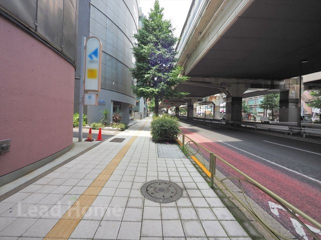 【その他】 | コンドミニアム池尻 | 前面道路