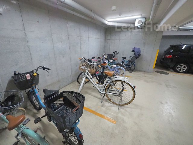 【設備】 | ラグシスヒルズ三軒茶屋 | 自転車置場