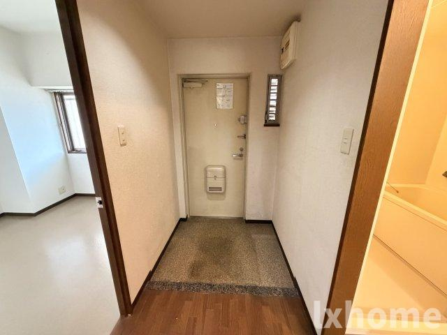 イリス南茨木の玄関|落ち着いた玄関です