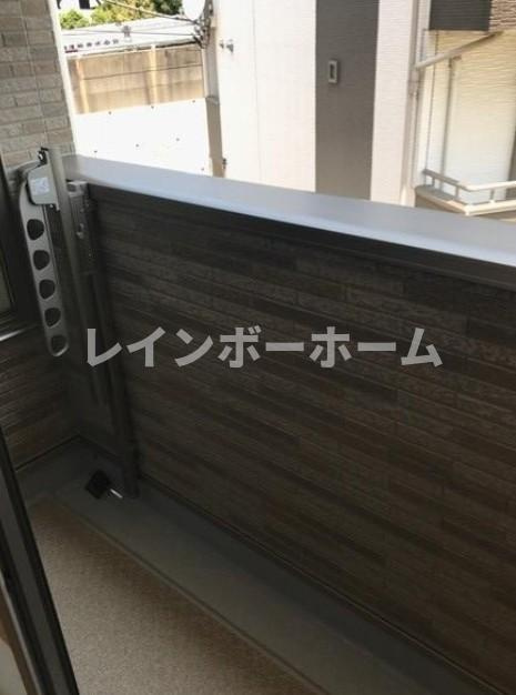 特典：仲介手数料が無料です!!のバルコニー|外からの目が気にならないバルコニーで洗濯物が干せます