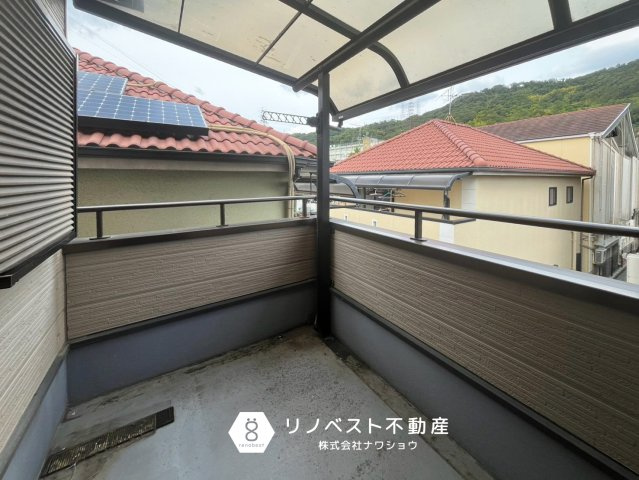 東大阪市池之端町のバルコニー|【リノベスト不動産】テナント（事業用）物件のご紹介も可能です。事務所移転・新規開業等お気軽にご相談ください♪
