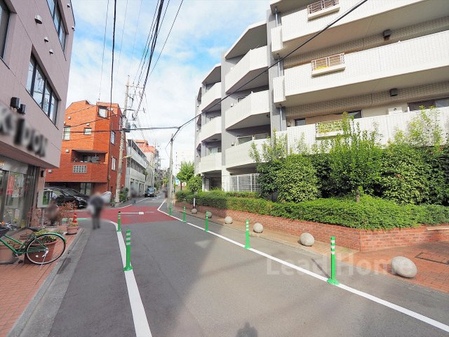 【その他】 | クレッセント用賀 | 前面道路