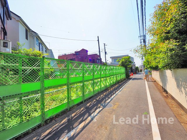 【前面道路含む現地写真】 | 世田谷区桜丘3丁目 | 交通量が控えめで閑静な街並みが広がっています！小さなお子様がいるご家庭も安心して暮らせる環境です！