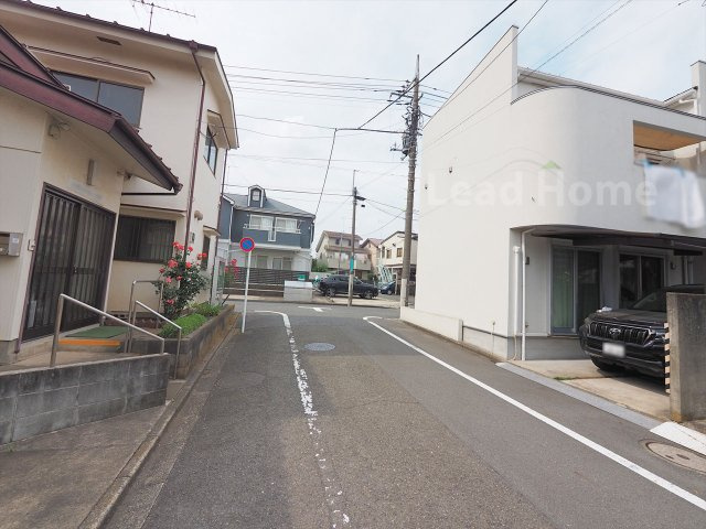 【前面道路含む現地写真】 | 世田谷区瀬田5丁目 | 見通しが良好で綺麗な前面道路に面しています！車通りが少なく落ち着いた環境のため安心感がございます！