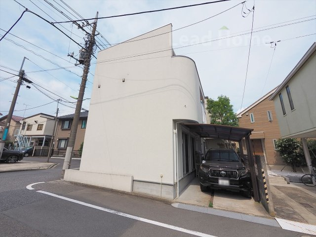 【外観】 | 世田谷区瀬田5丁目 | 幅員にゆとりがある道路沿いの安心感のある環境です！小さなお子様がいるご家庭も安心して暮らせます♪
