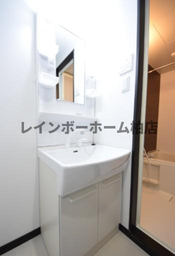 特典：仲介手数料が無料です!!の洗面所|広い洗面スペース