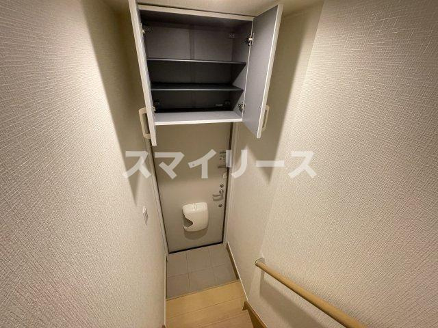 木もれ日のティラミスの玄関