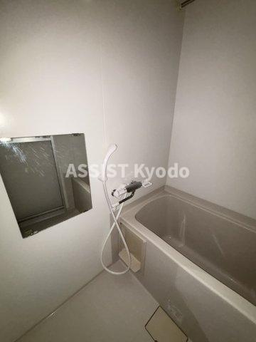狛江市和泉本町３丁目の賃貸マンションの浴室