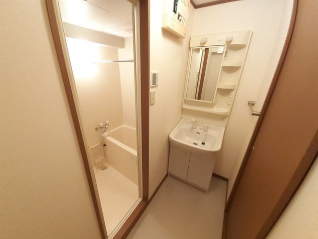 【洗面所】 | エルマーノ下到津 | 使いやすい洗面所です