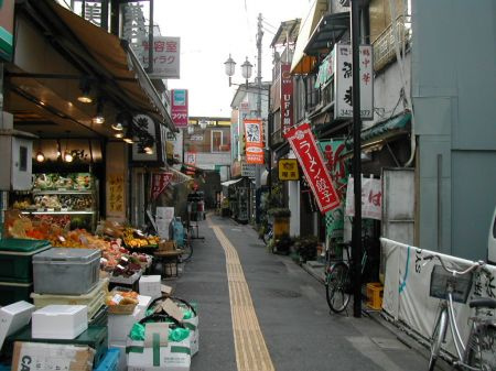 ROOMSの周辺