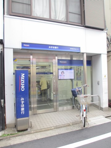 ROOMSの周辺
