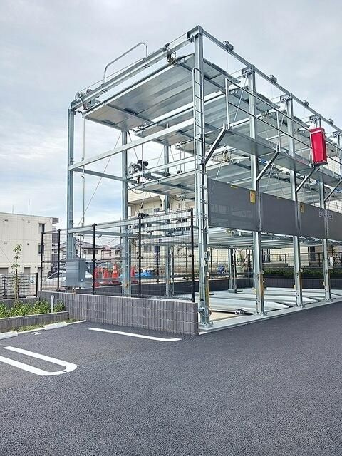 Ｙ’ｓ　ＳＴＡＴＥ　天王台の駐車場